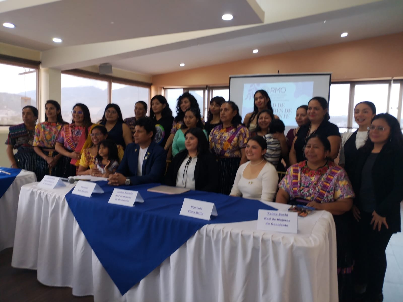  Foto: Mirna Alvarado. Las mujeres indígenas son todavía más excluidas, son utilizadas para rellenar espacios en planillas municipales y diputaciones. 